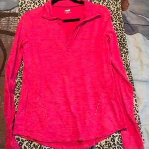 Women’s AVIA Cherry 🍒Pink Dry Fit Athletic Top🤩